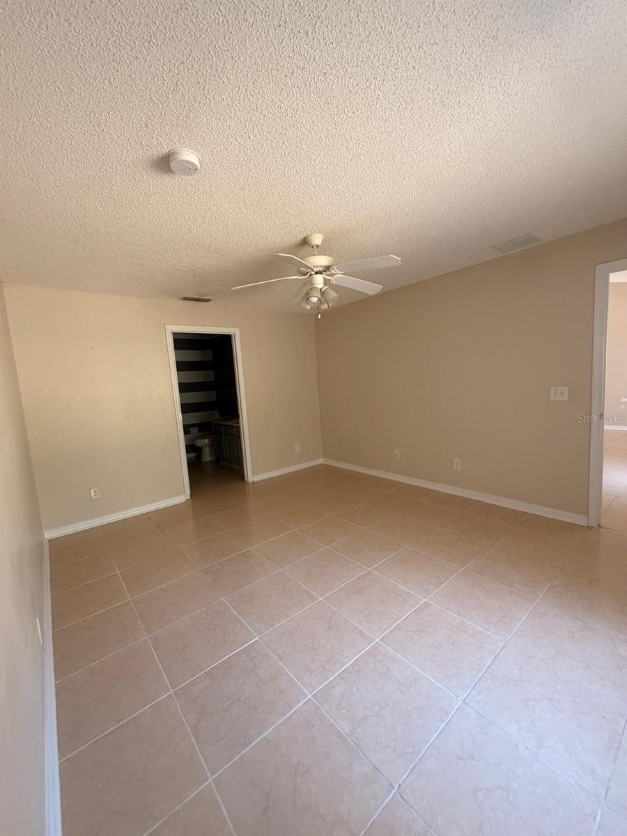 Image 10 of 17 For 1926 Michigan Court