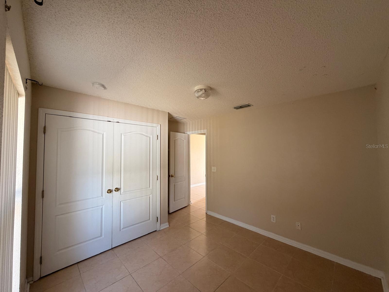 Image 11 of 17 For 1926 Michigan Court