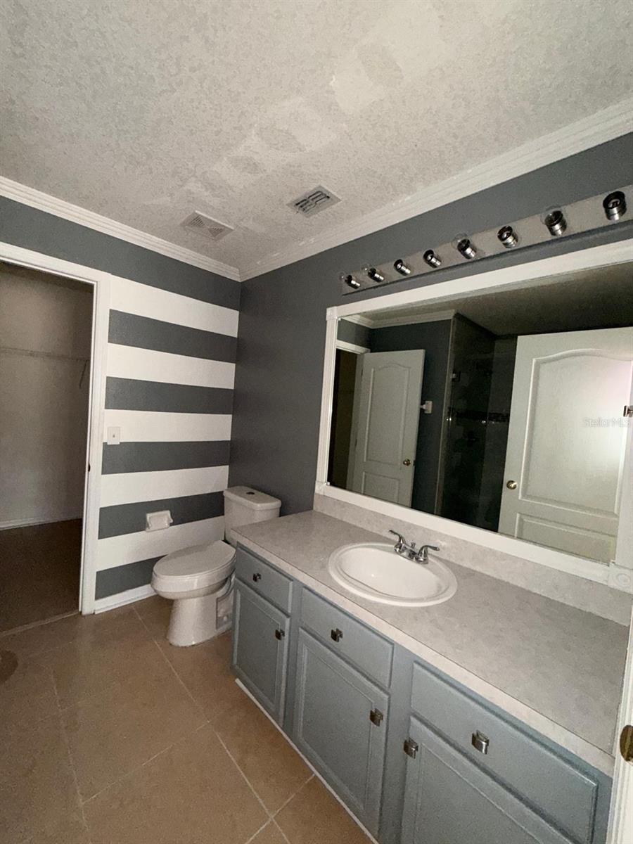 Image 13 of 17 For 1926 Michigan Court