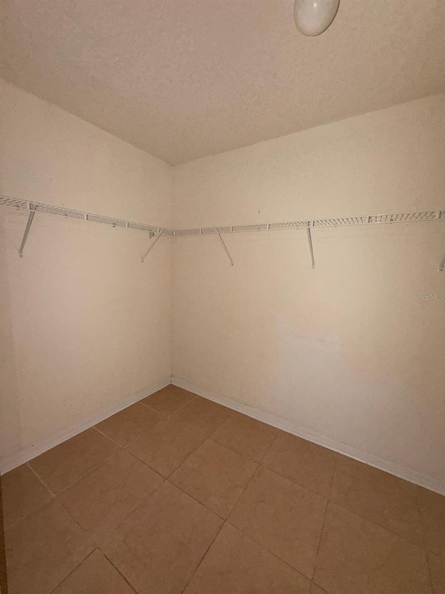 Image 7 of 17 For 1926 Michigan Court