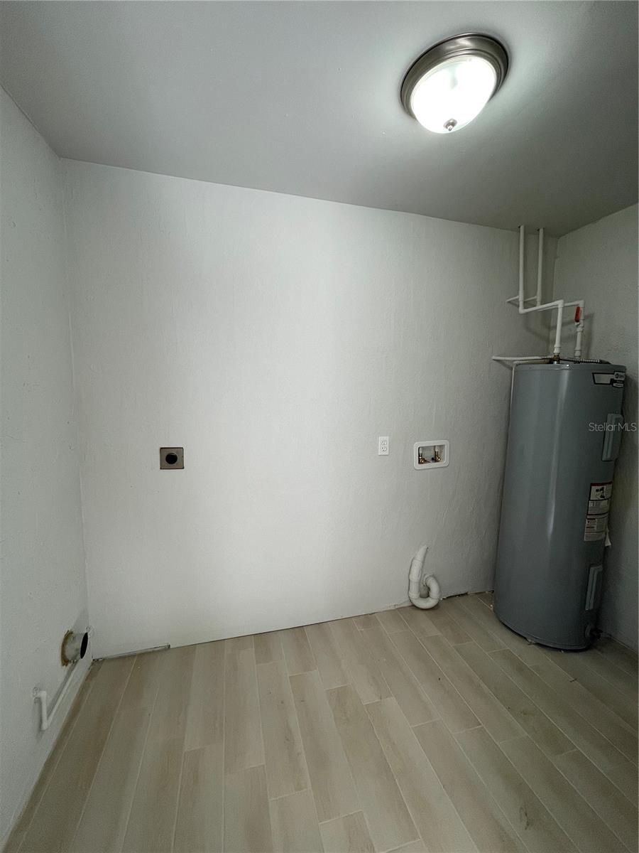 Image 14 of 17 For 3178 Shingle Creek Court A