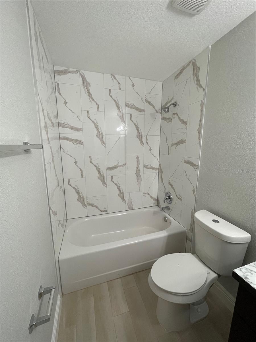 Image 9 of 17 For 3178 Shingle Creek Court A