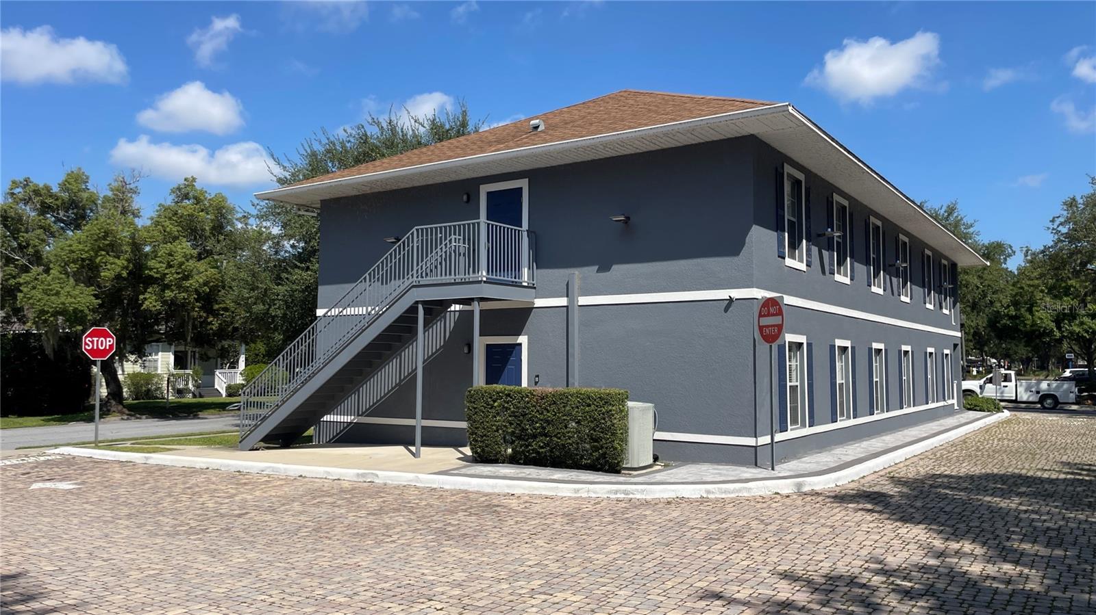 Image 15 of 23 For 722 Patrick Street 208