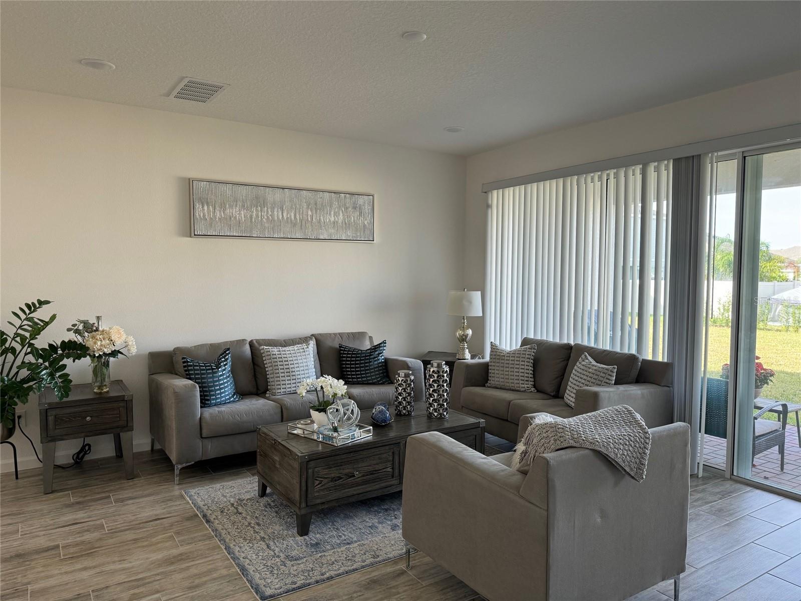 Image 11 of 39 For 380 Cabello Drive