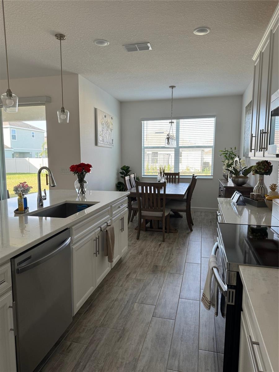 Image 8 of 39 For 380 Cabello Drive