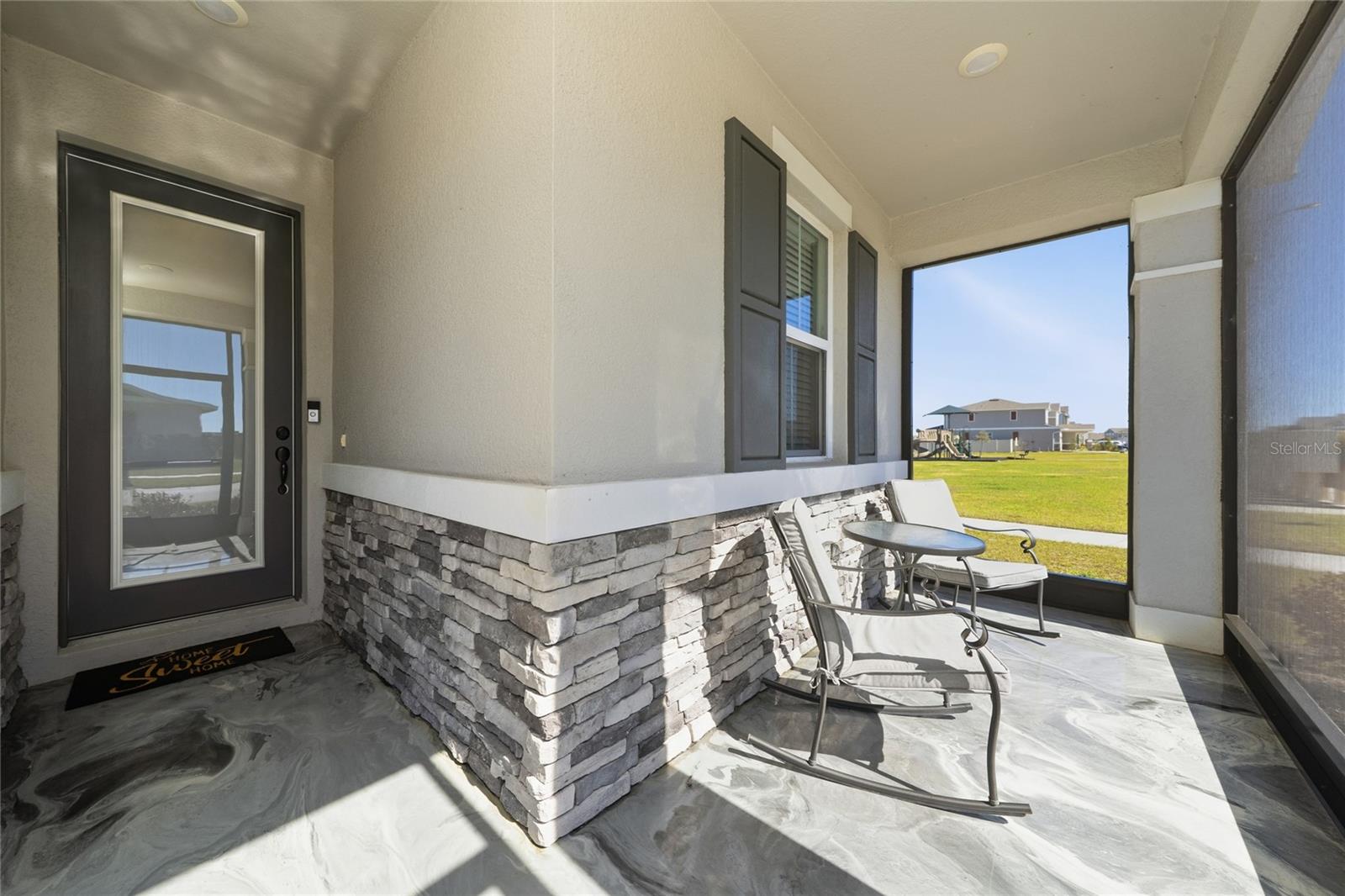 Image 11 of 44 For 948 Griffon Avenue