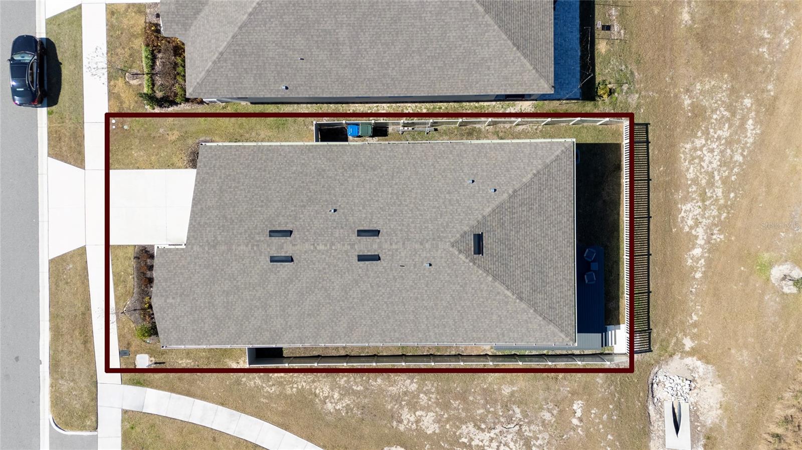 Image 8 of 44 For 948 Griffon Avenue