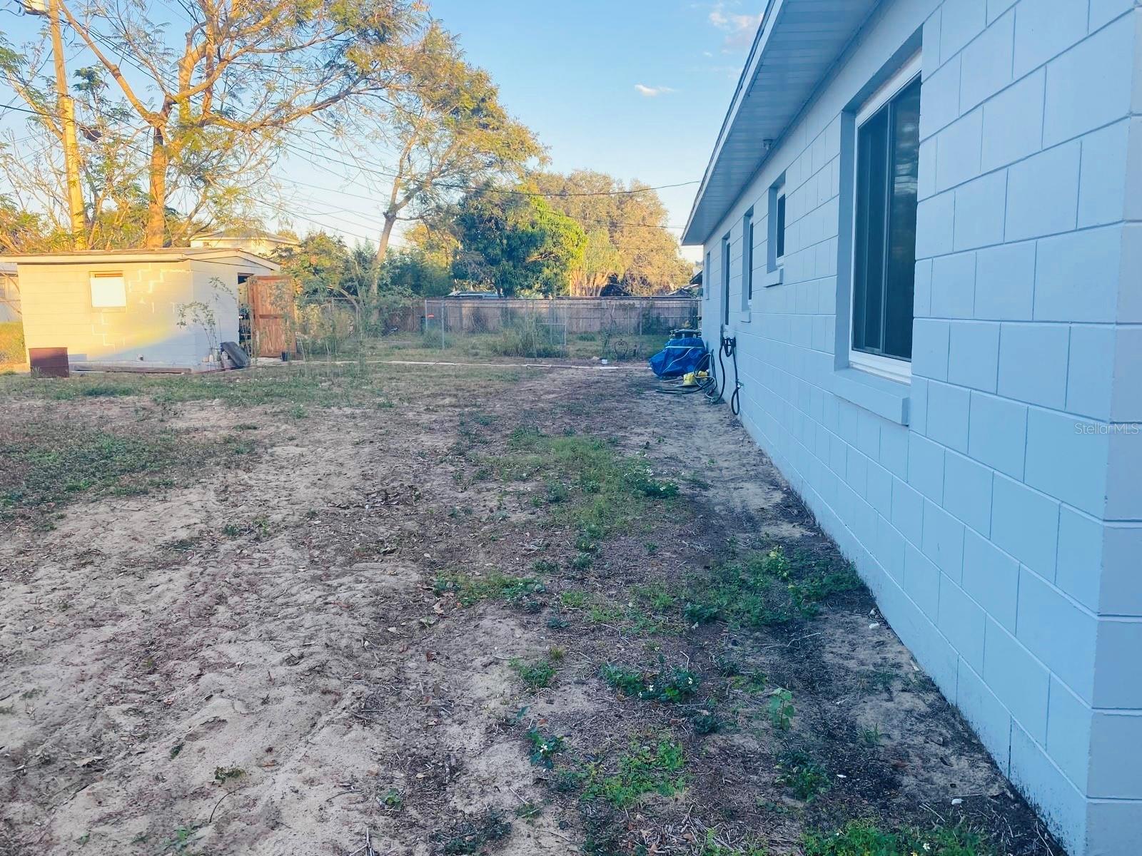 Image 10 of 35 For 2337 Laura Street