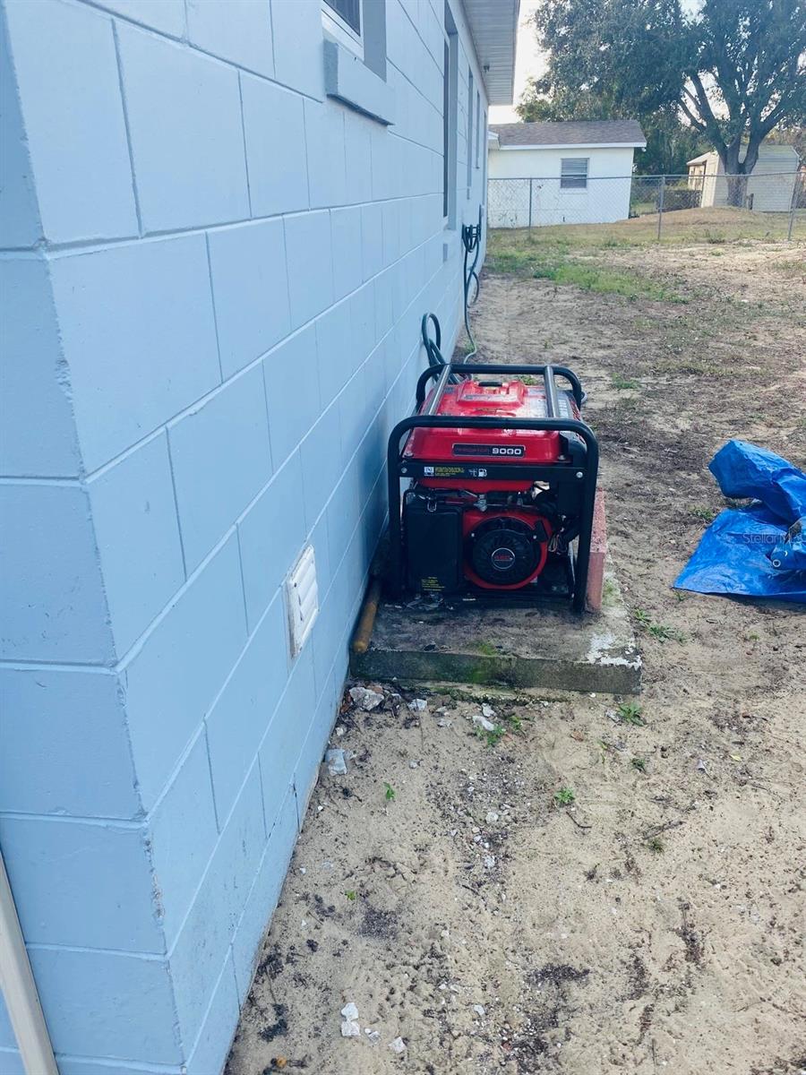 Image 11 of 35 For 2337 Laura Street