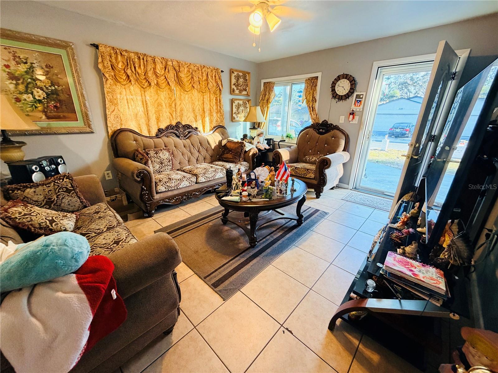 Image 15 of 35 For 2337 Laura Street