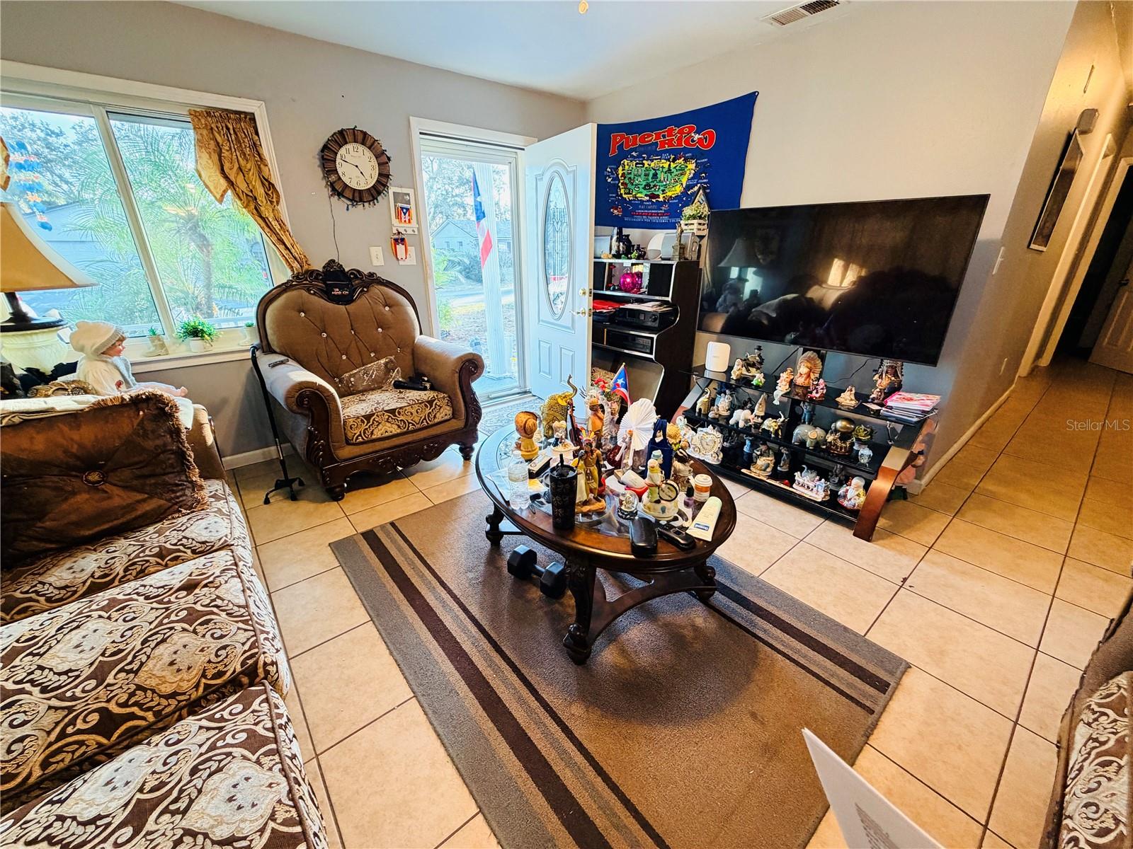 Image 16 of 35 For 2337 Laura Street