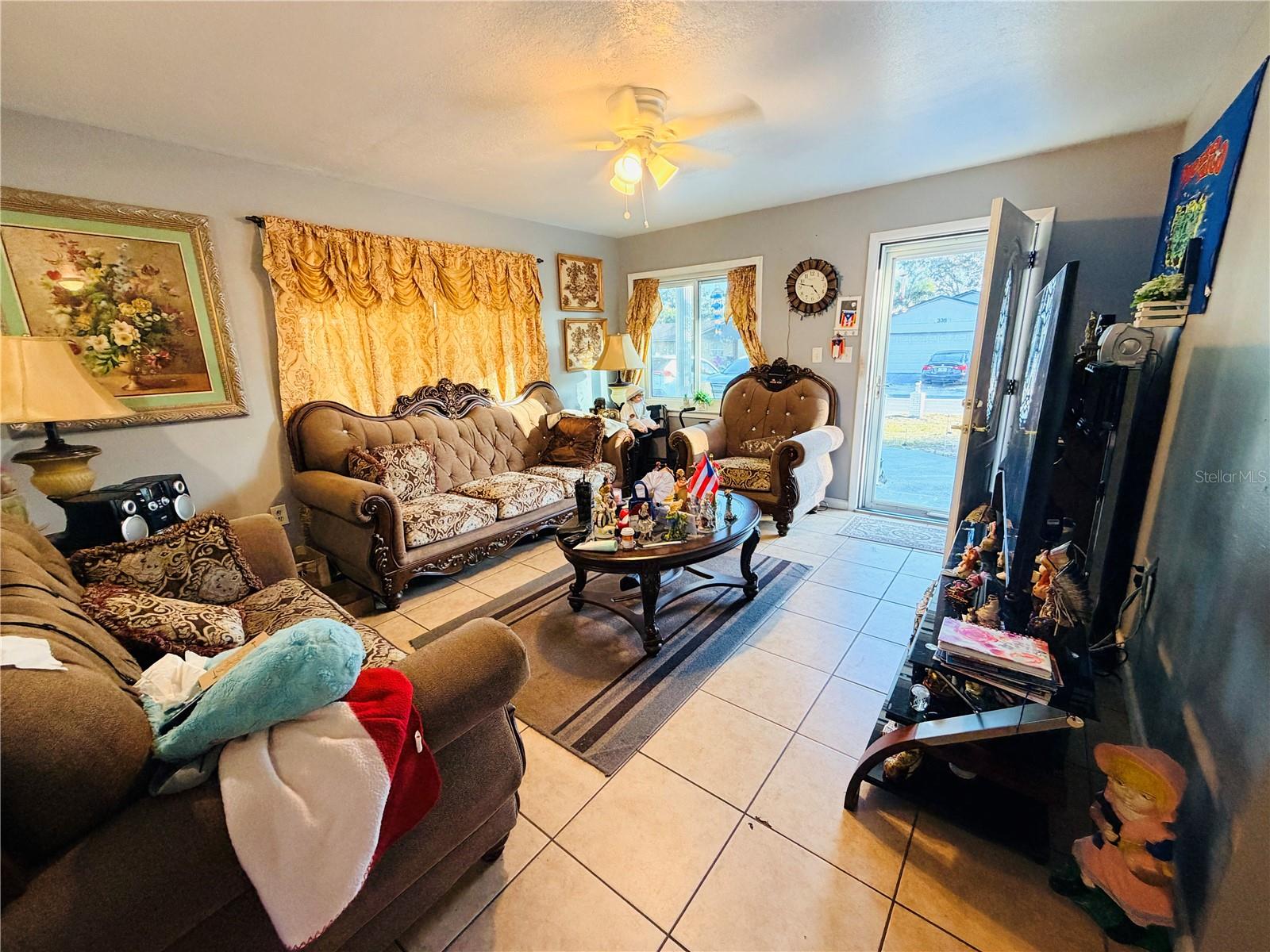 Image 17 of 35 For 2337 Laura Street