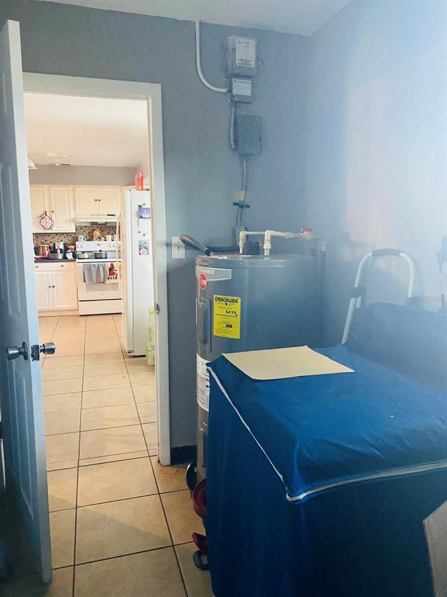 Image 23 of 35 For 2337 Laura Street