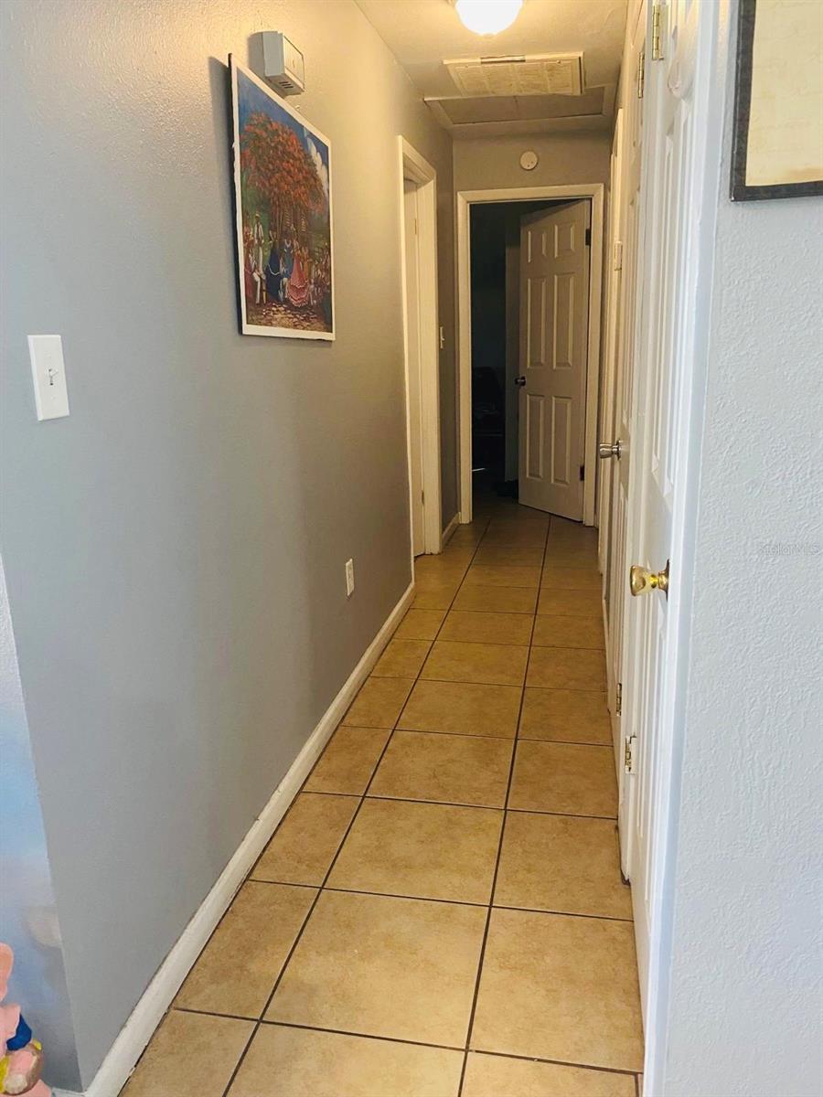 Image 25 of 35 For 2337 Laura Street