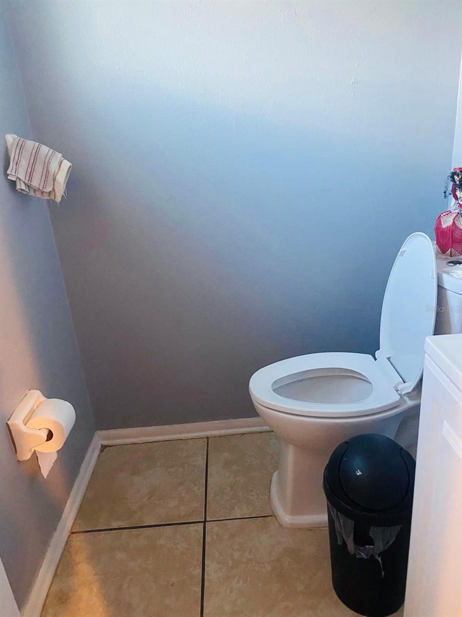 Image 31 of 35 For 2337 Laura Street