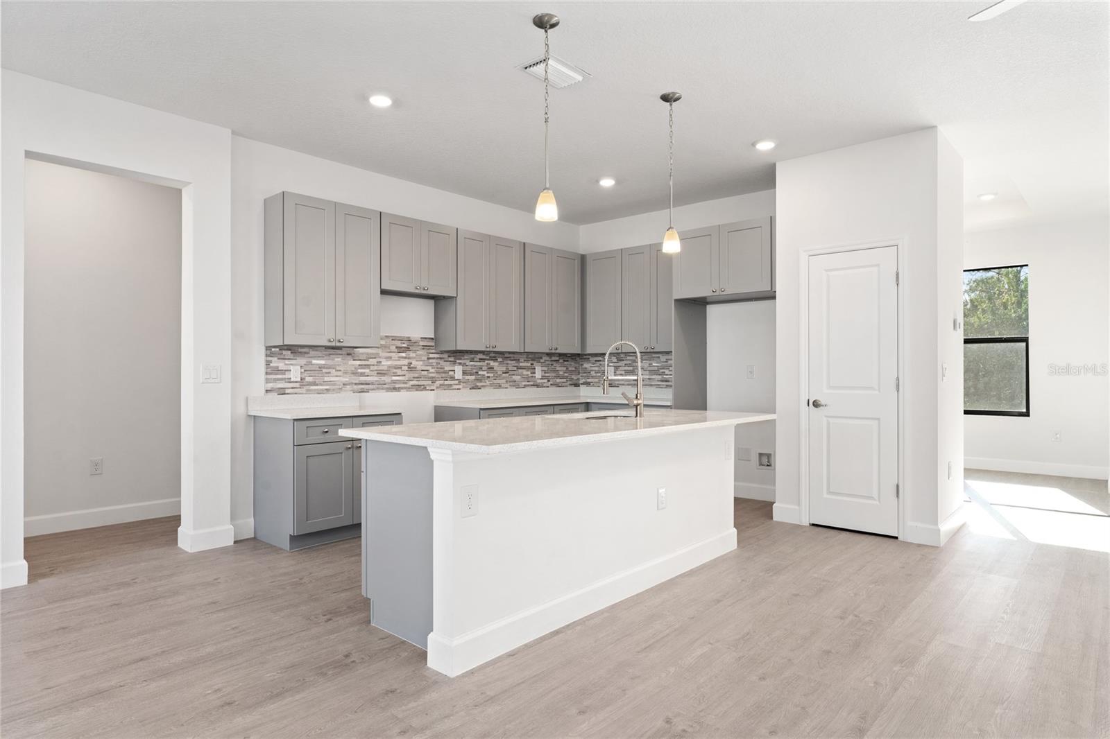 Image 18 of 36 For 1047 Whitehurst Road Sw