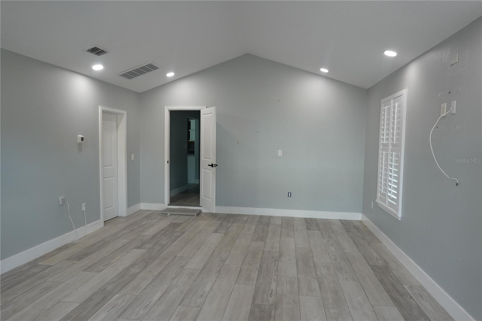 Image 40 of 54 For 2264 Stewart Street