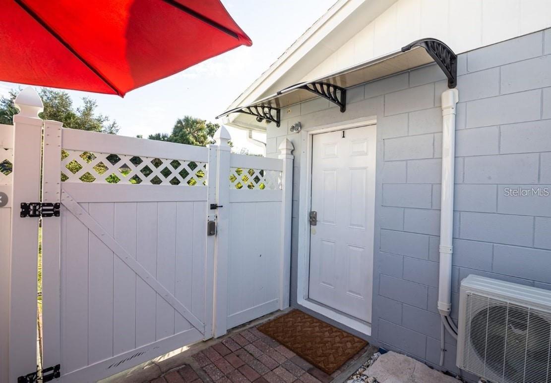 Image 2 of 7 For 111 Cuautla Way 1