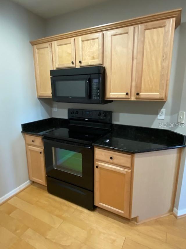 Image 10 of 26 For 834 Deer Woods Road 303