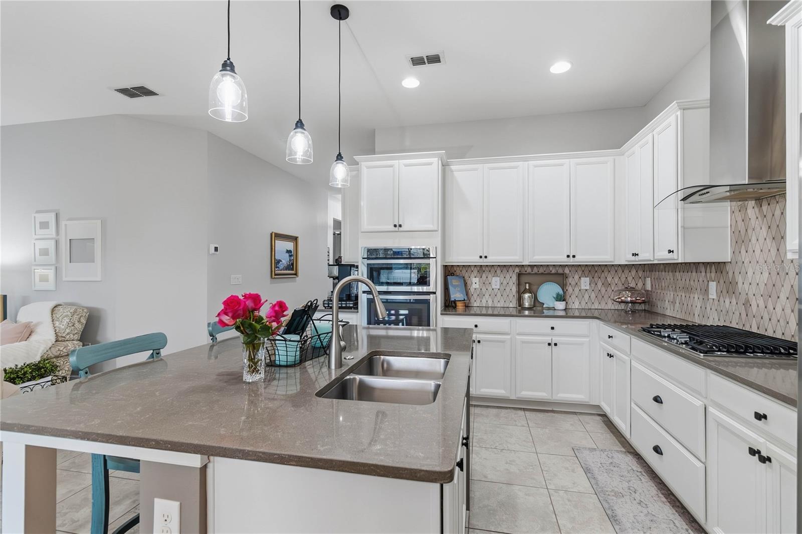 Image 16 of 71 For 4911 Catalpa Drive