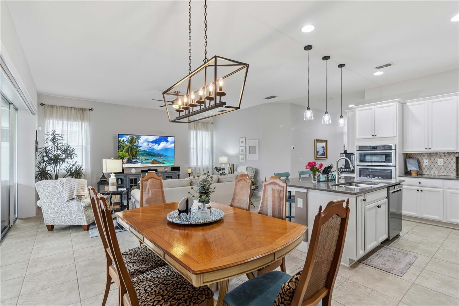 Image 22 of 71 For 4911 Catalpa Drive