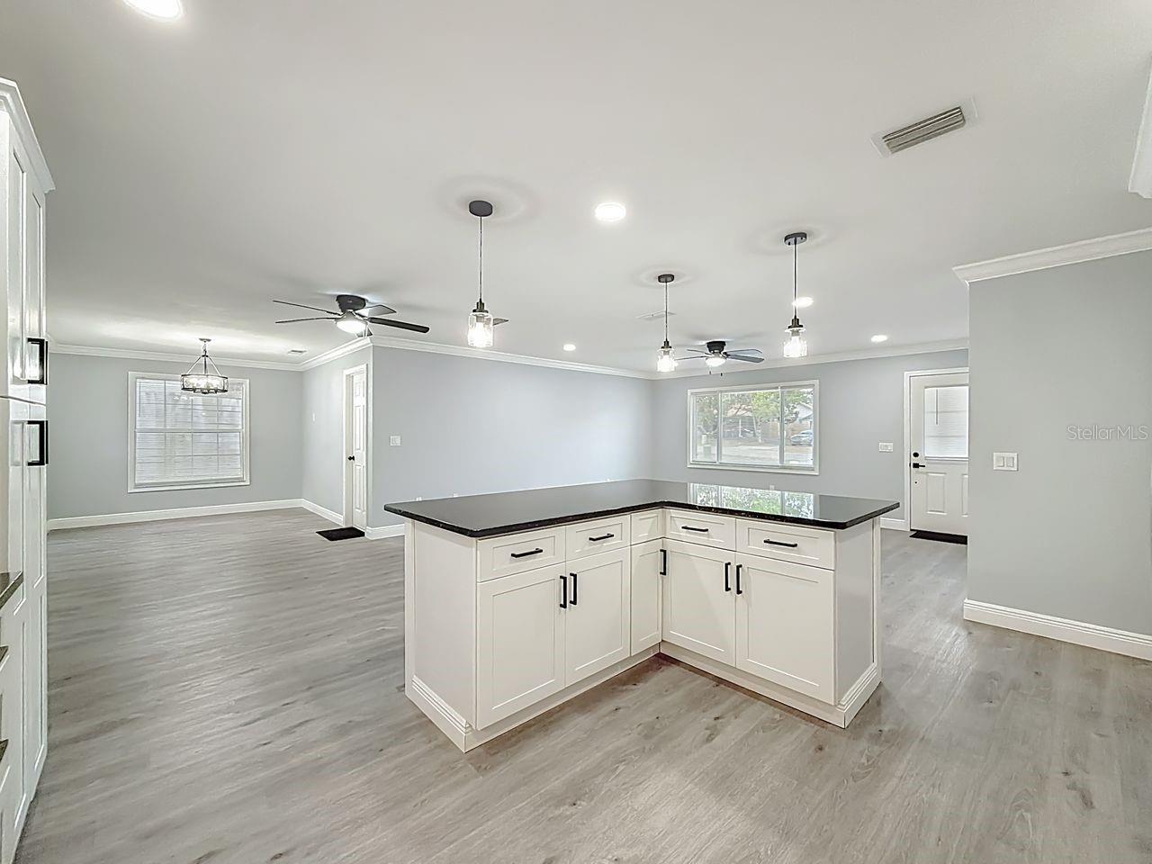 Image 12 of 36 For 513 Sapphire Lane