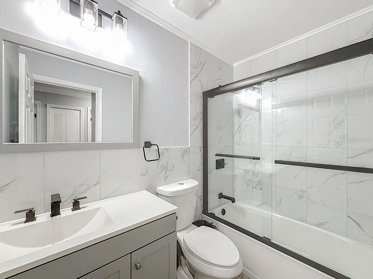 Image 20 of 36 For 513 Sapphire Lane