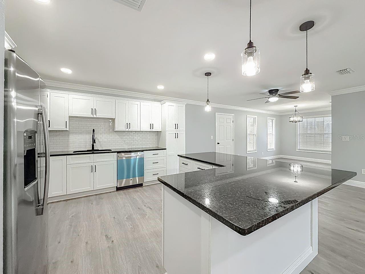 Image 9 of 36 For 513 Sapphire Lane