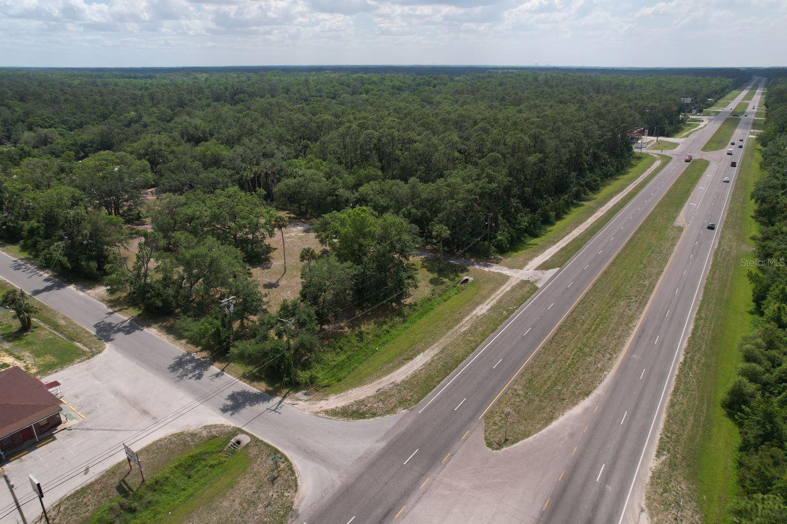 Image 2 of 3 For 24926 Colonial Drive