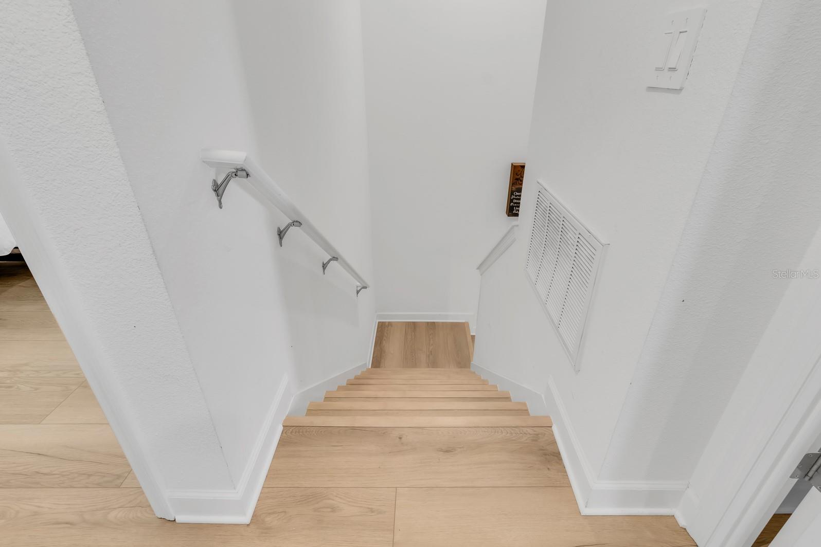 Image 17 of 42 For 11245 Listening Drive