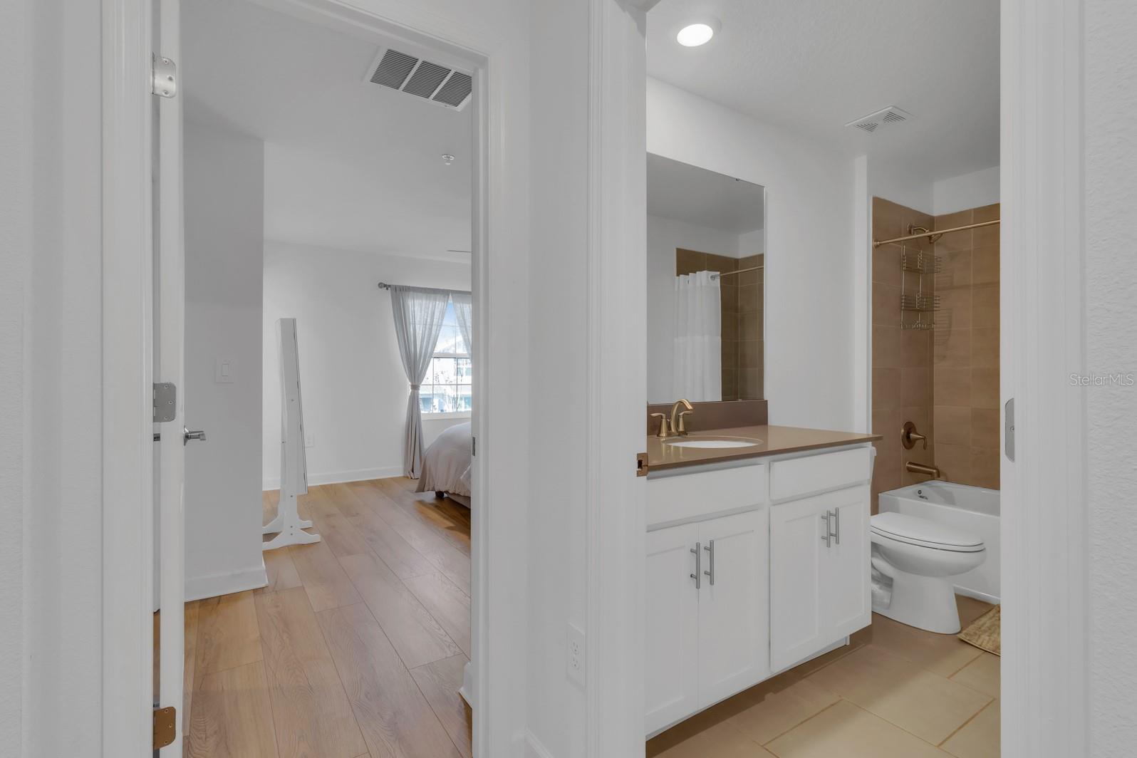 Image 26 of 42 For 11245 Listening Drive