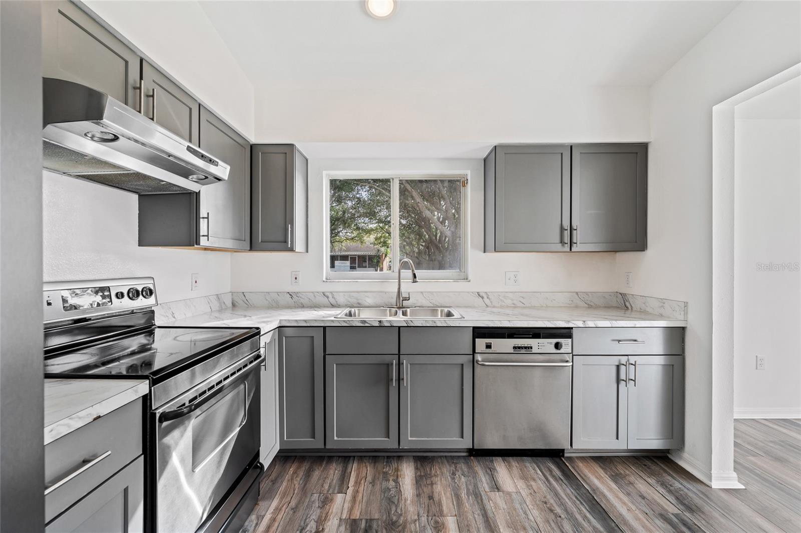 Image 10 of 35 For 2901 Cialella Pass