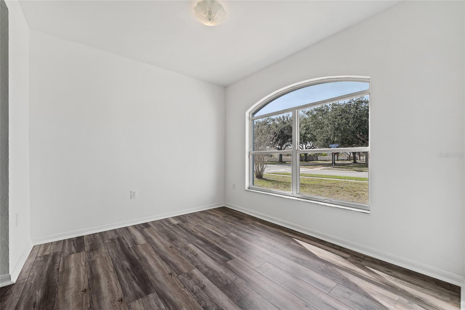 Image 12 of 35 For 2901 Cialella Pass