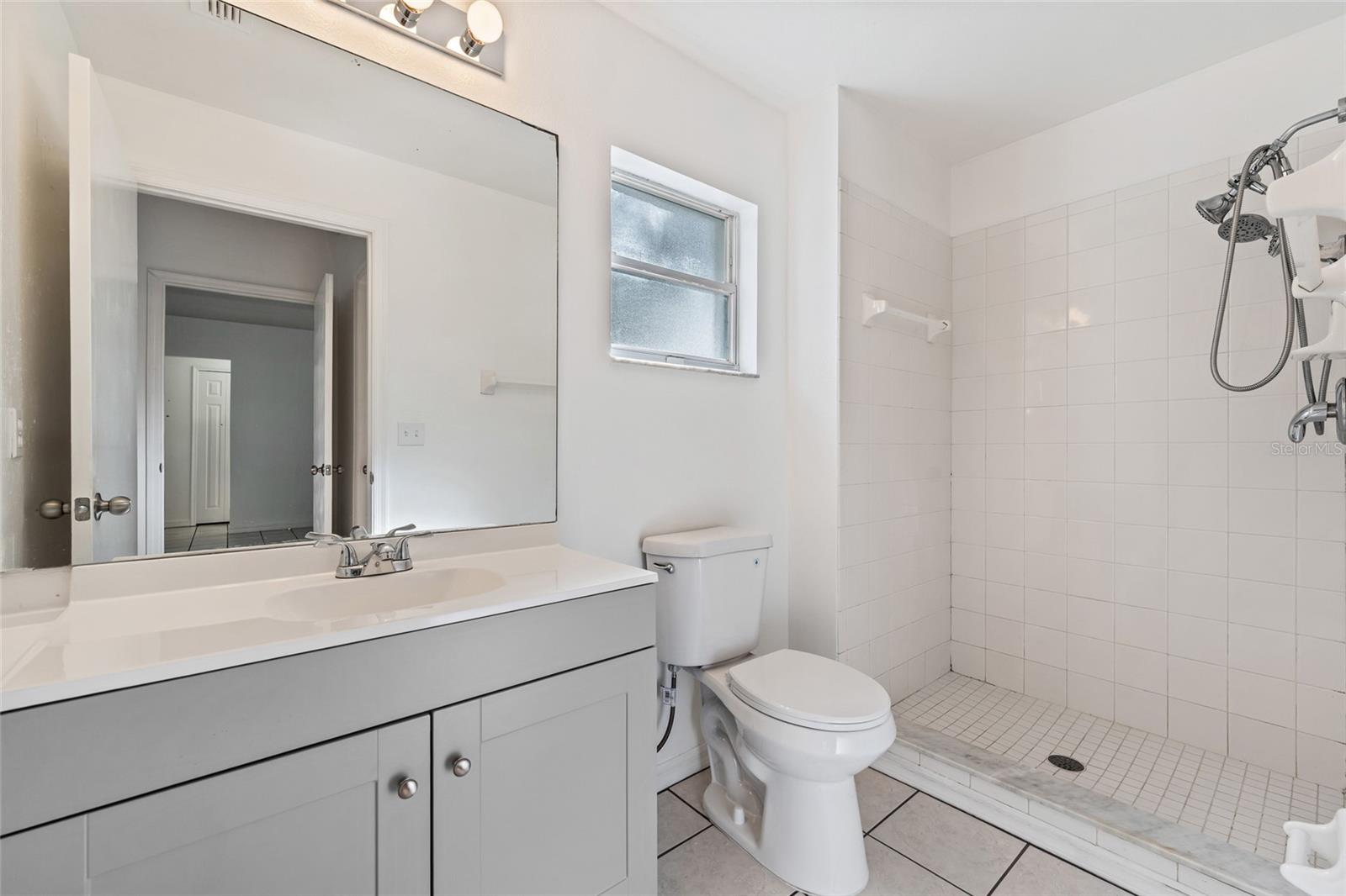 Image 18 of 35 For 2901 Cialella Pass