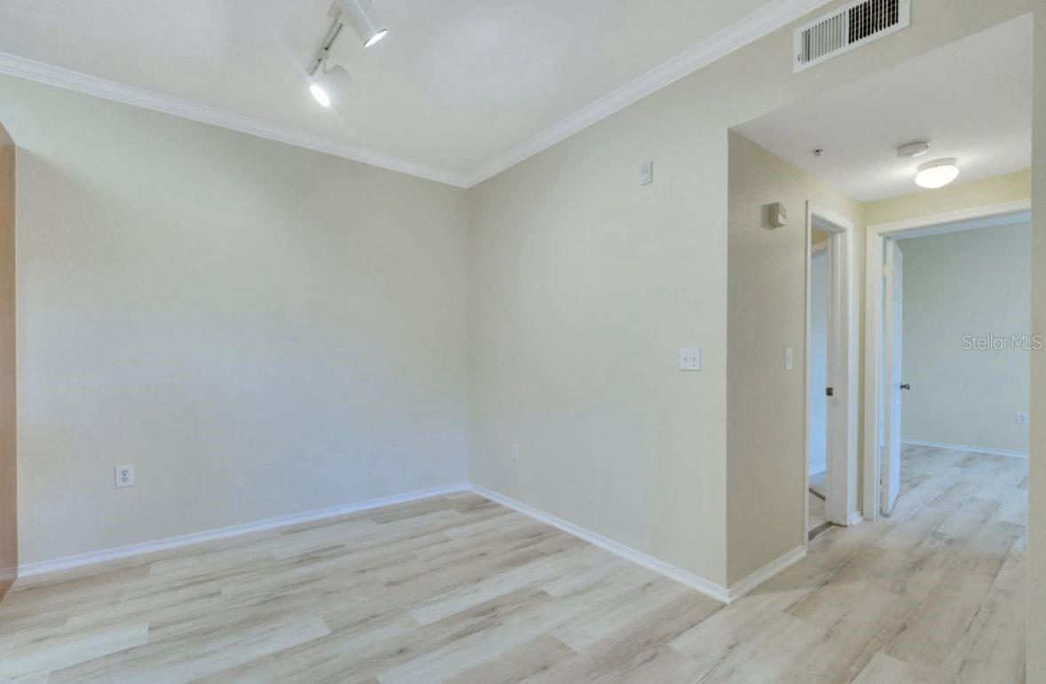 Image 6 of 19 For 2528 Robert Trent Jones Drive 1622