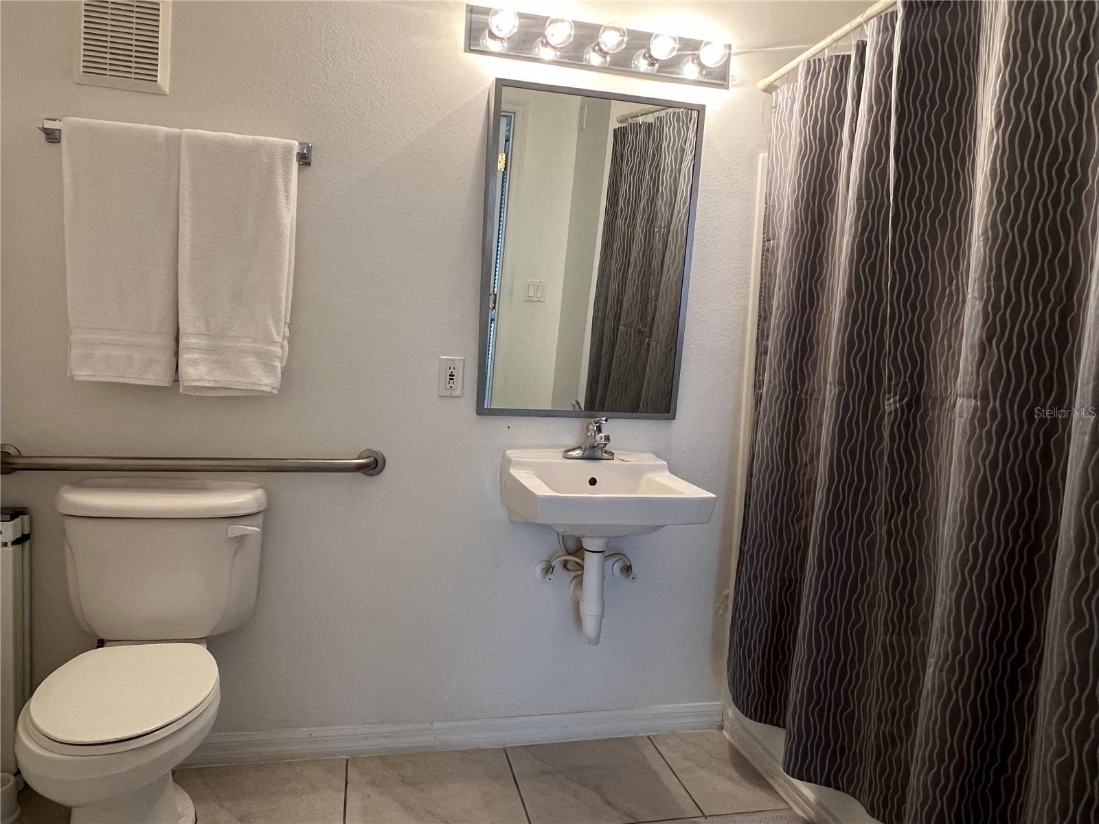 Image 20 of 24 For 8805 Grand Palms Circle A