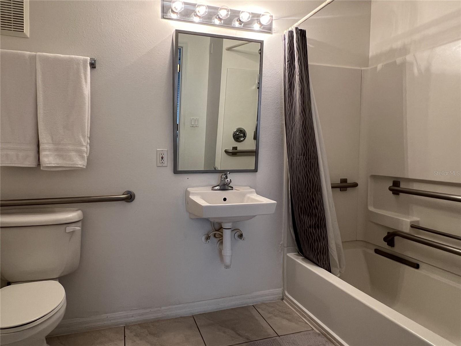 Image 22 of 24 For 8805 Grand Palms Circle A