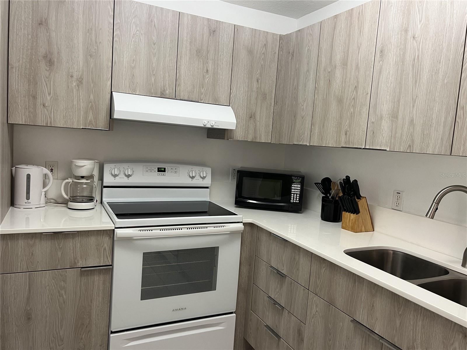 Image 8 of 24 For 8805 Grand Palms Circle A