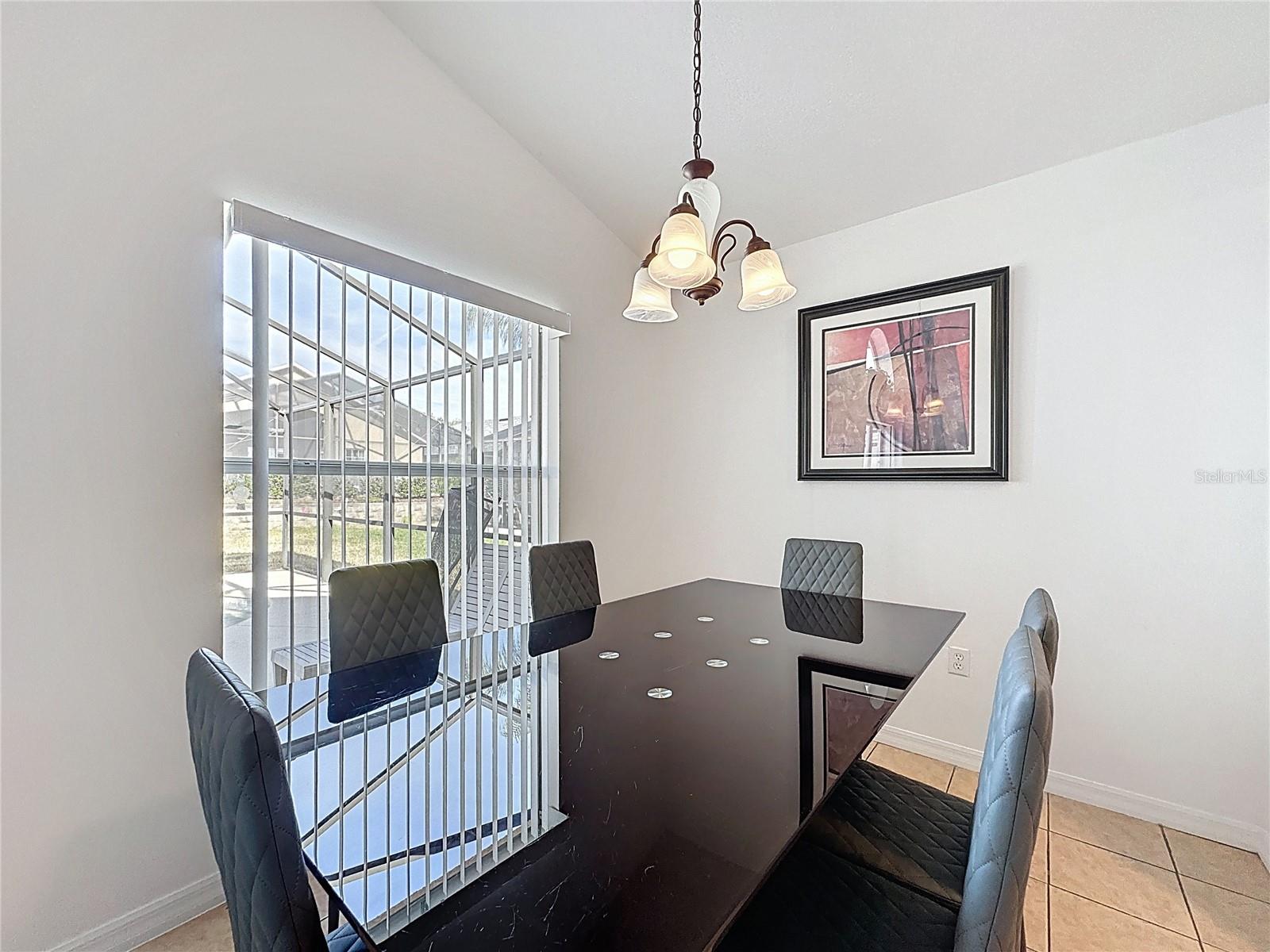 Image 12 of 50 For 503 Balmoral Drive