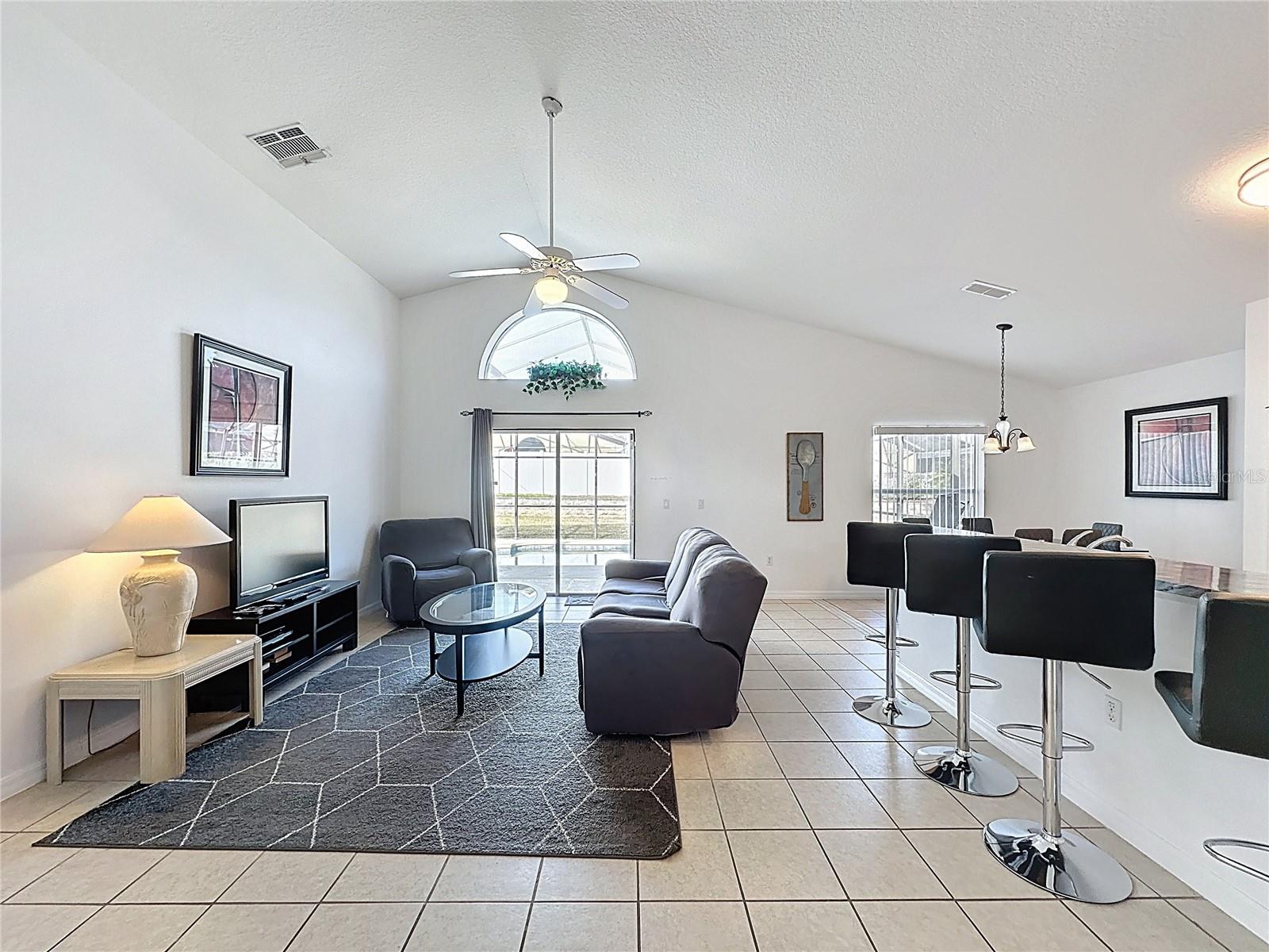 Image 5 of 50 For 503 Balmoral Drive