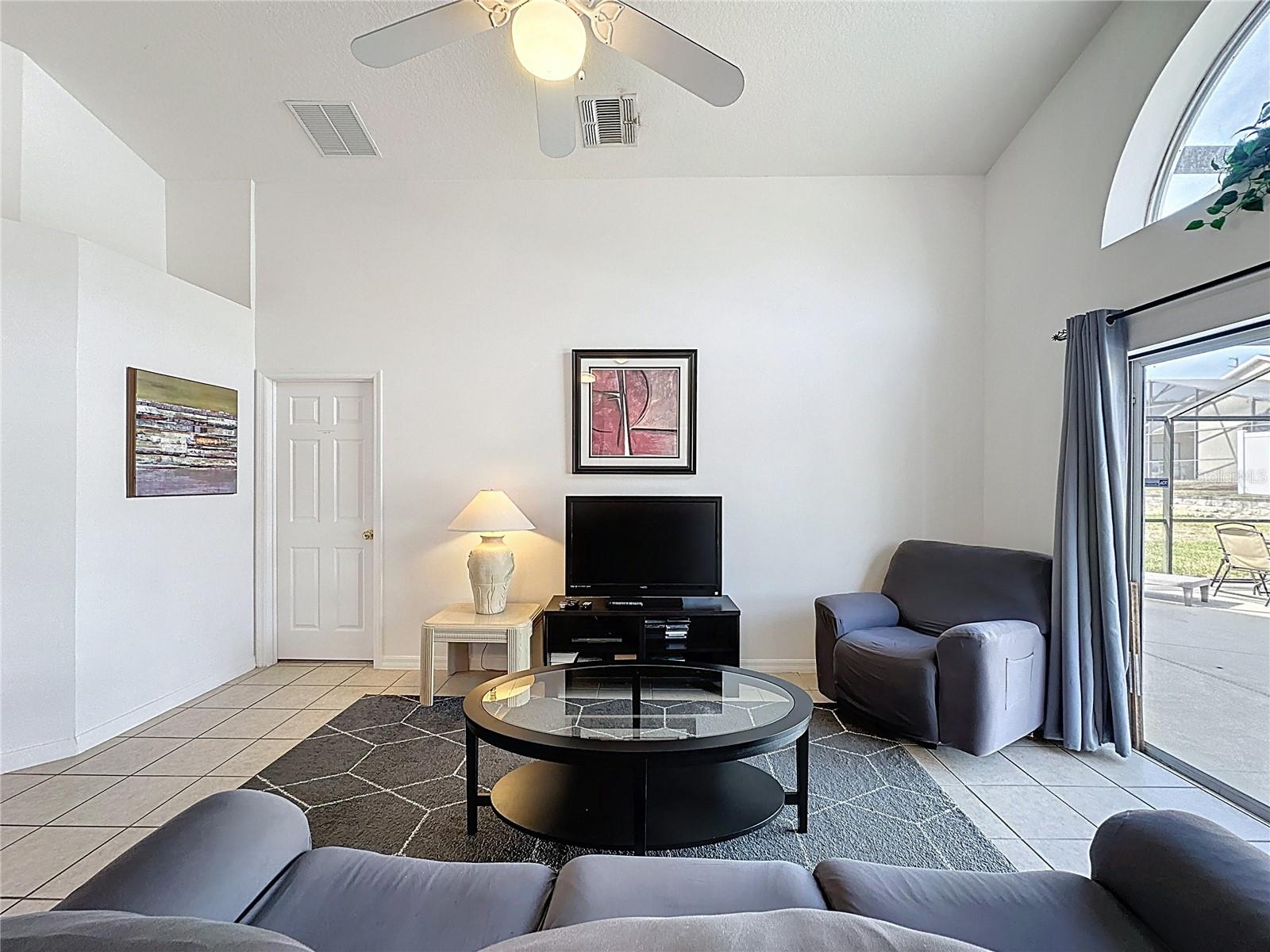 Image 7 of 50 For 503 Balmoral Drive