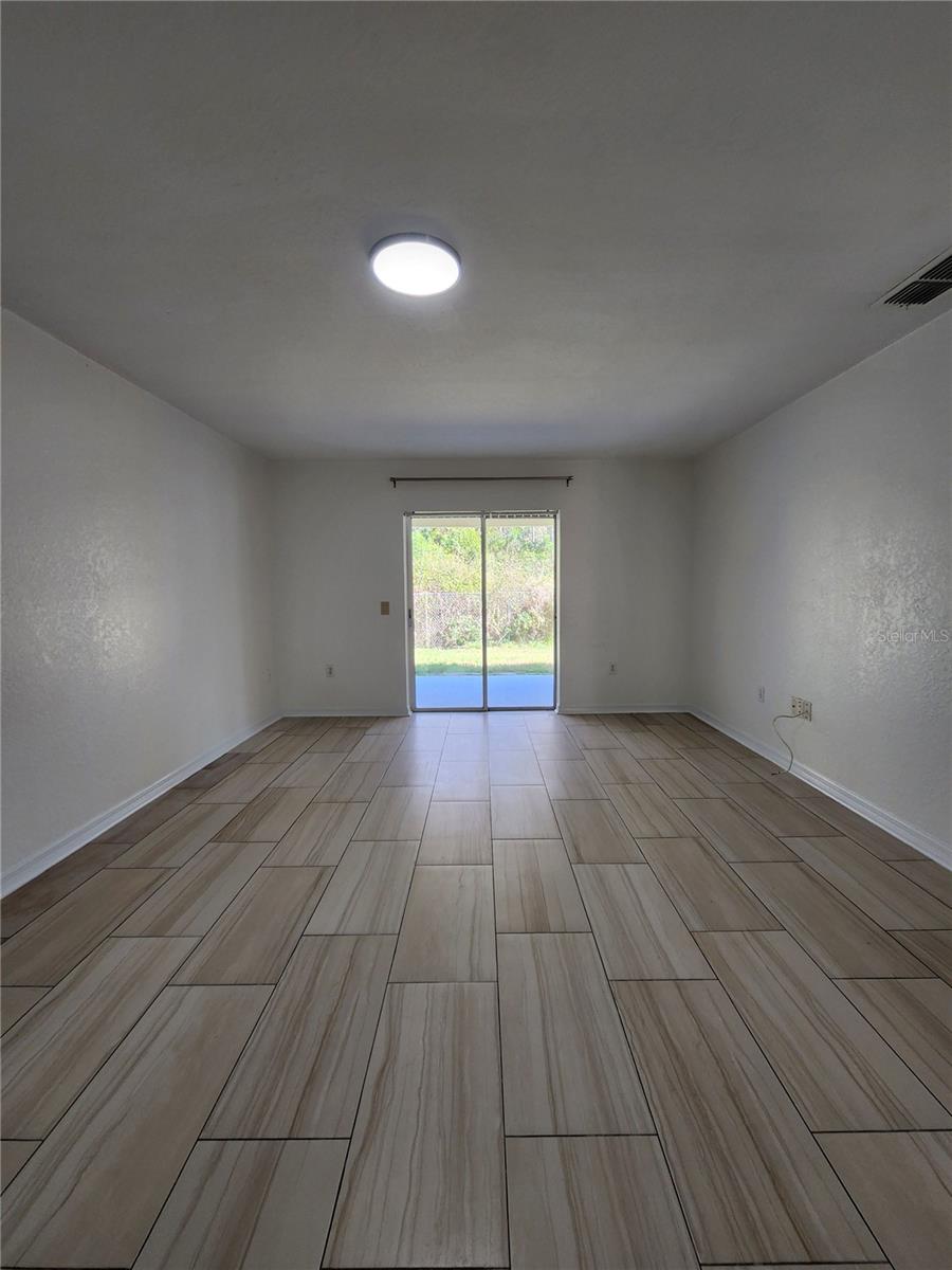 Image 3 of 19 For 794 Squirrel Court