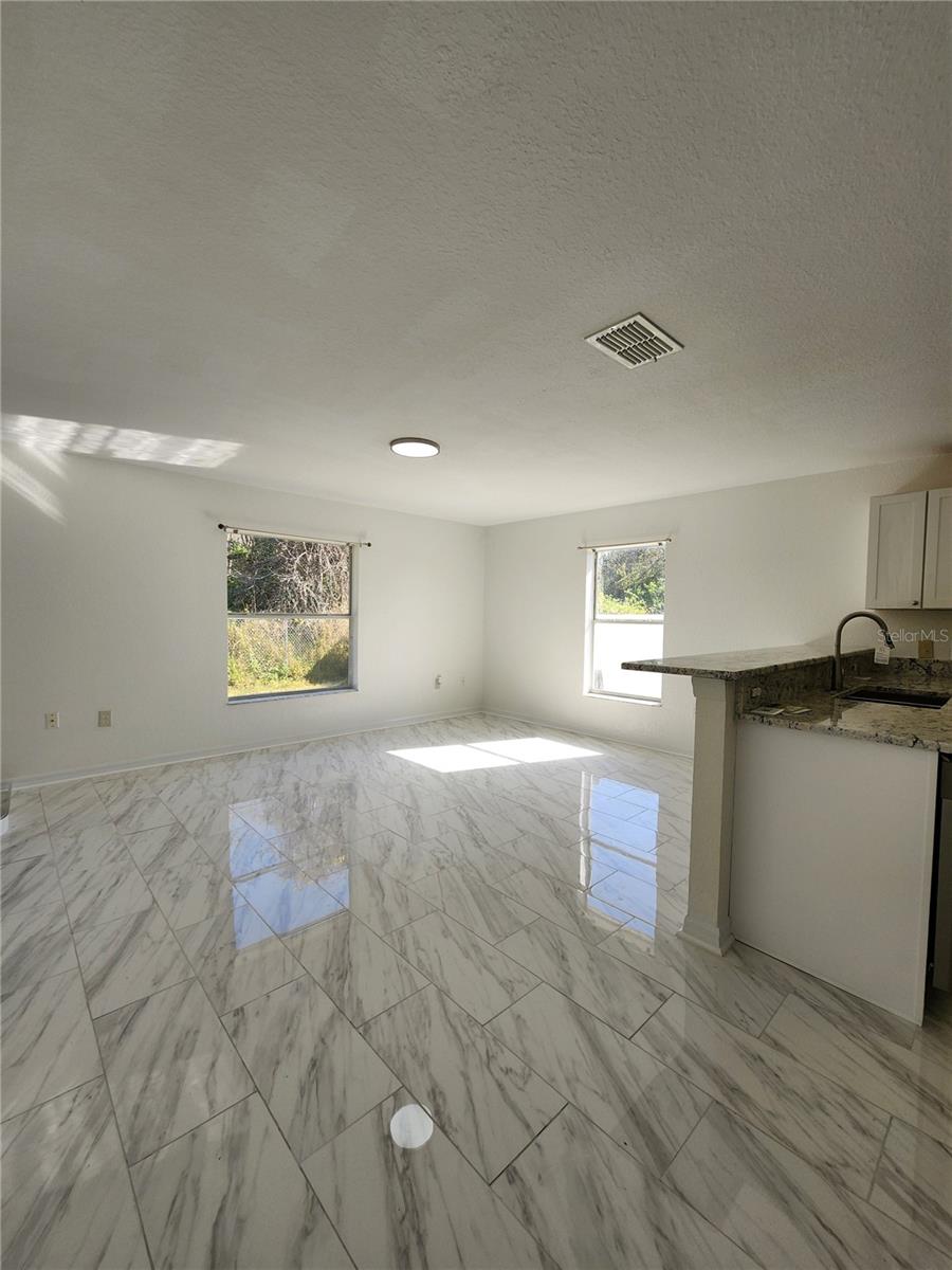 Image 5 of 19 For 794 Squirrel Court