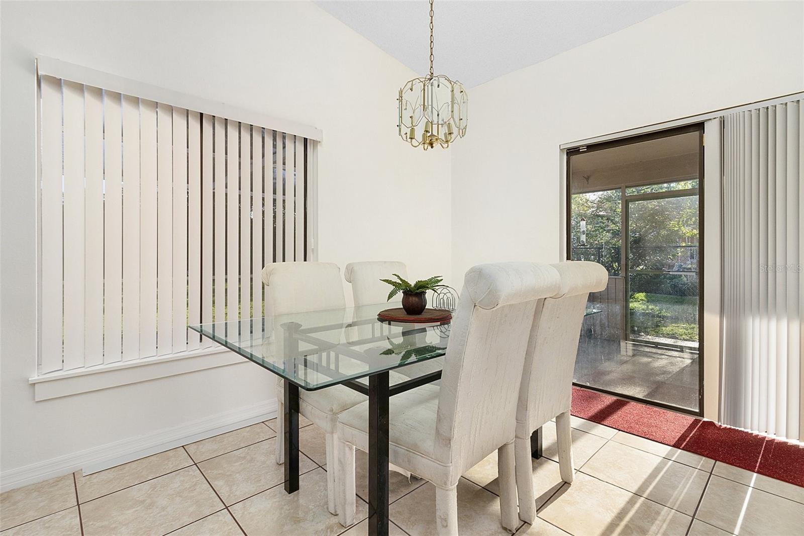 Image 14 of 36 For 712 Flag Way