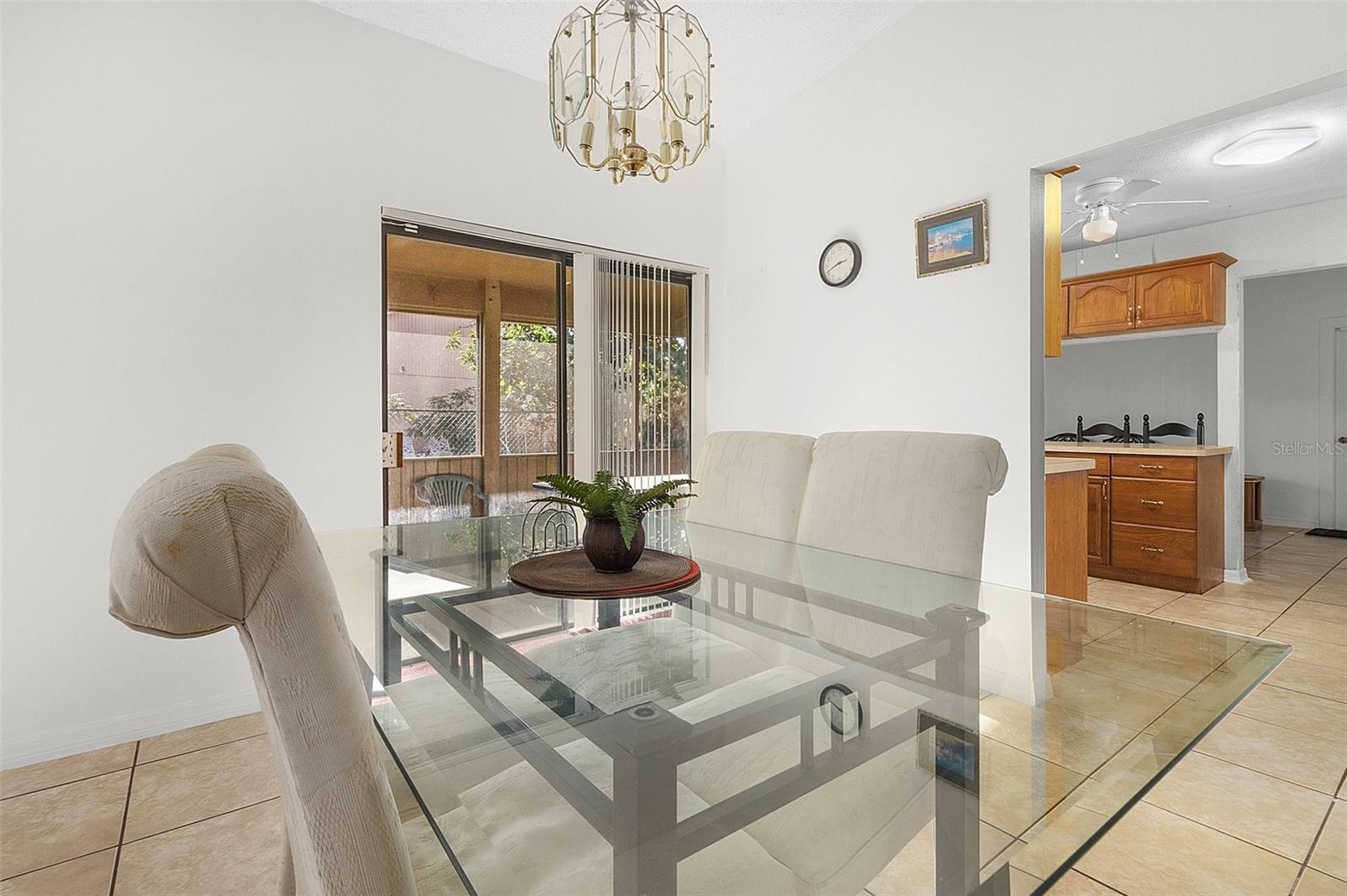 Image 15 of 36 For 712 Flag Way