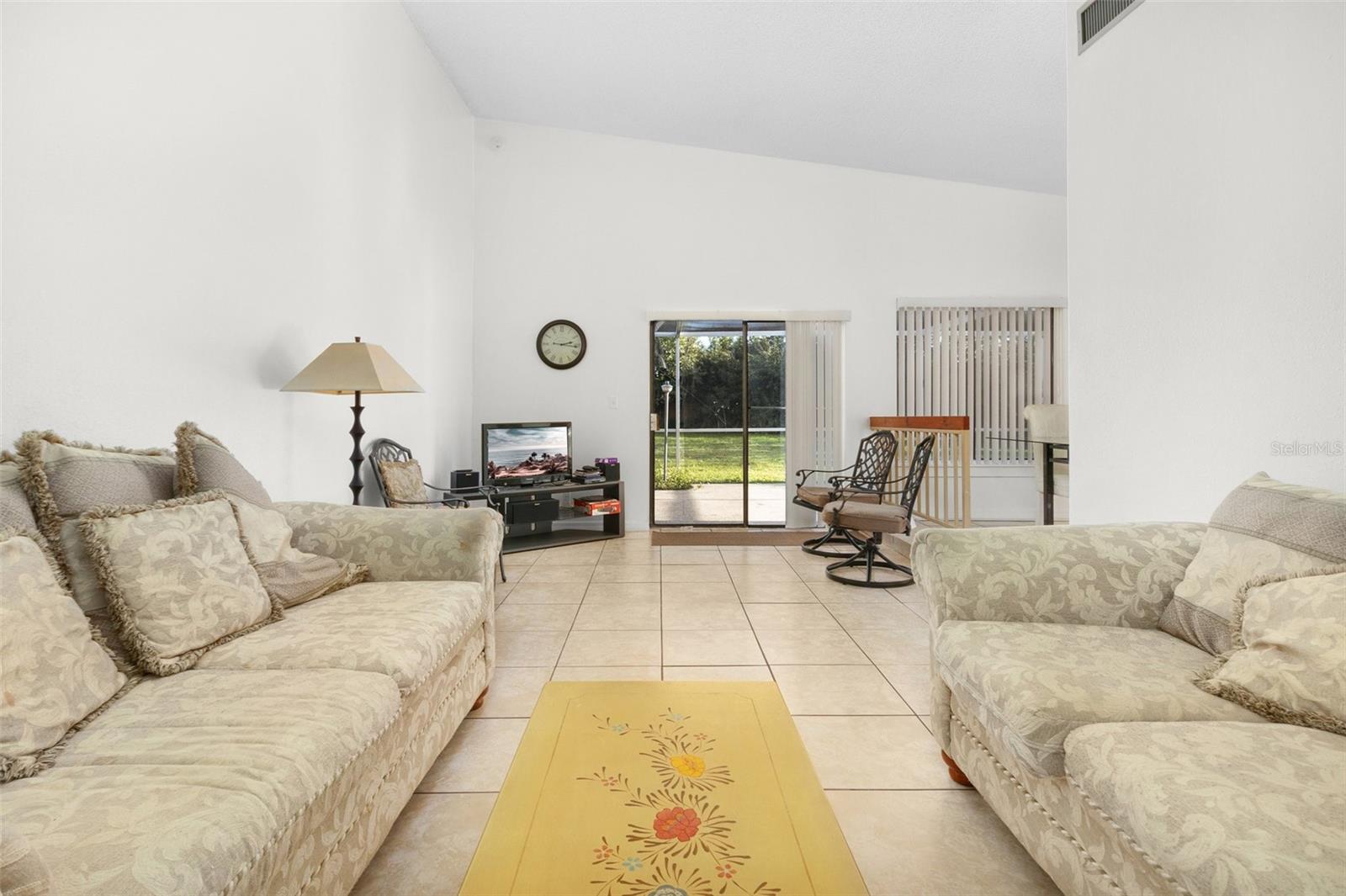 Image 16 of 36 For 712 Flag Way