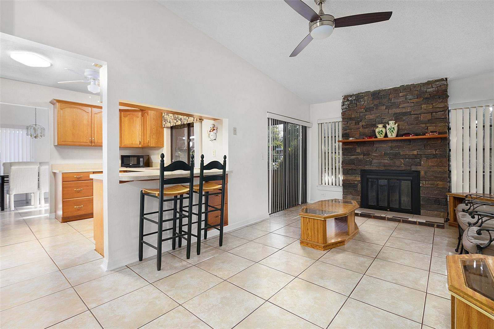 Image 7 of 36 For 712 Flag Way