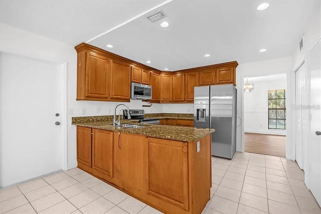 Image 11 of 26 For 7524 Quail Run Court