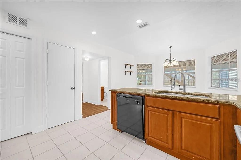 Image 12 of 26 For 7524 Quail Run Court