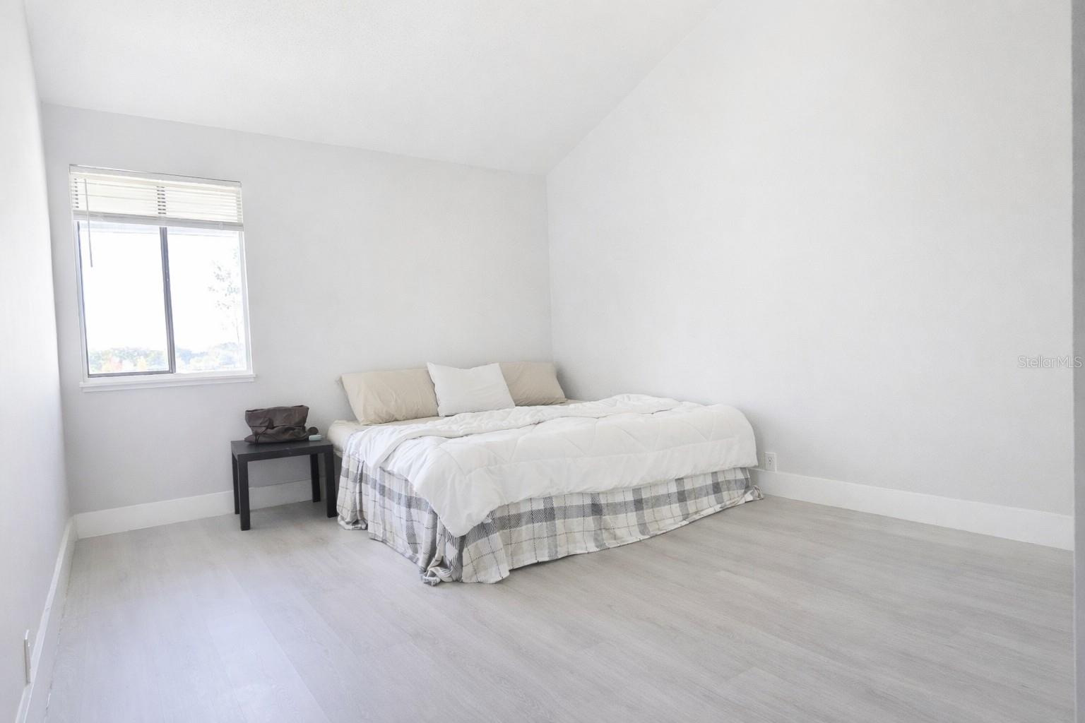 Image 7 of 12 For 1502 Buckeye Road Ne 3